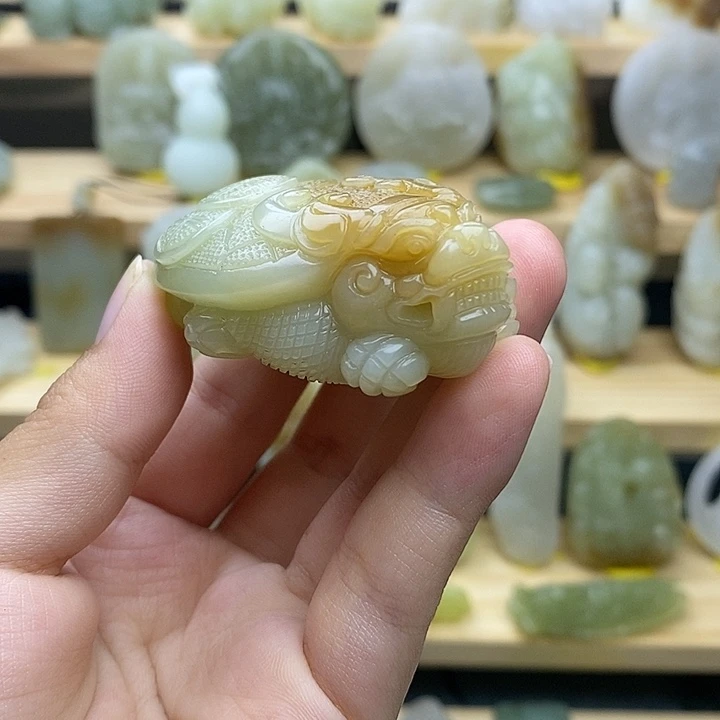 未镶嵌和田玉挂件