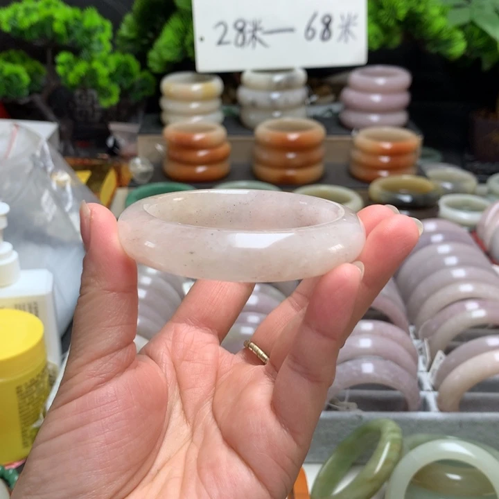 石英质玉（佘太翠）未镶嵌手镯57.6