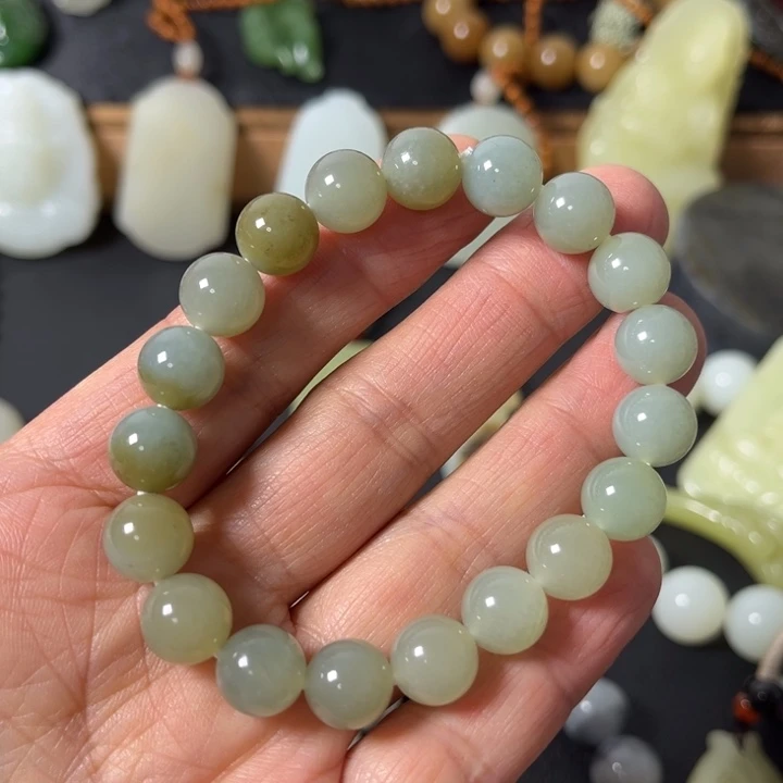 和田玉未镶嵌手串