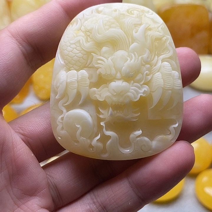 琥珀颈饰未镶嵌琥珀蜜蜡吊坠