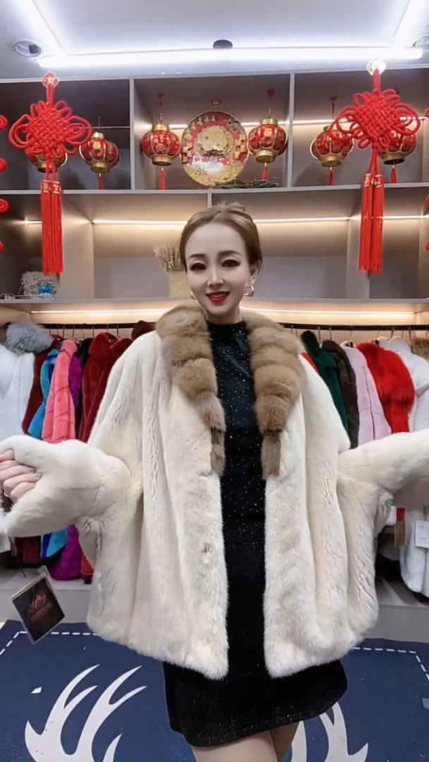 紫标领貂皮皮草女短款整貂皮草外套天鹅绒大衣2024年新款气质