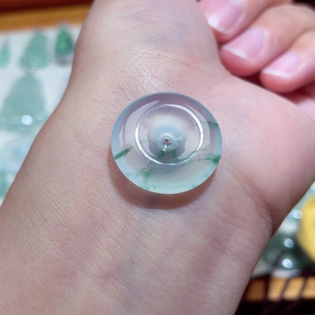 翡翠未镶嵌颈饰扣子