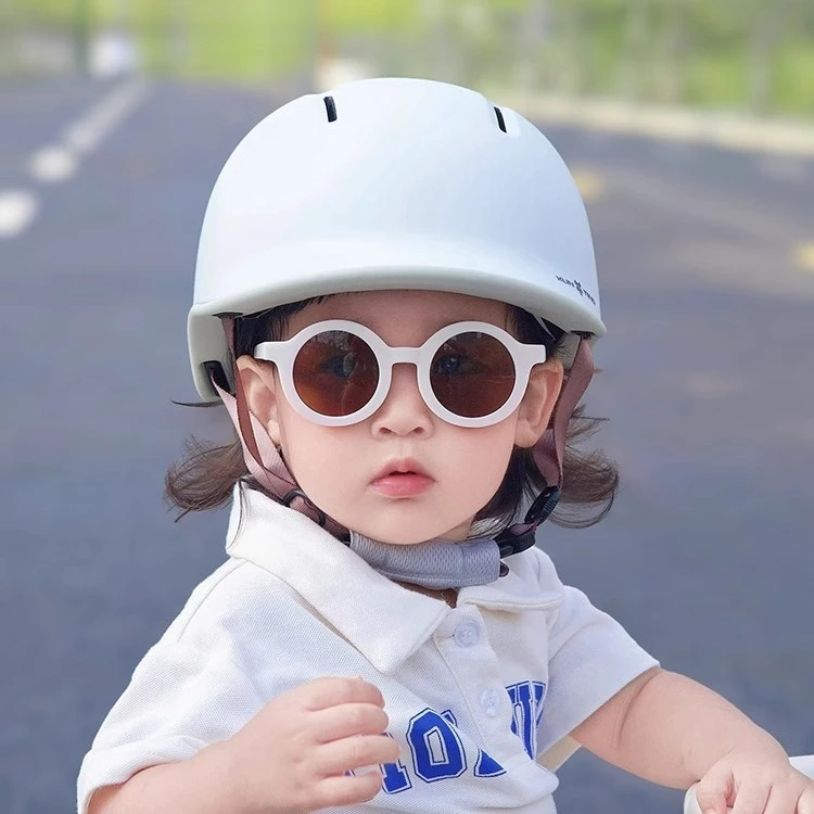 日系儿童夏季骑行自行车头盔滑轮滑板平衡车头盔儿童四季安全帽