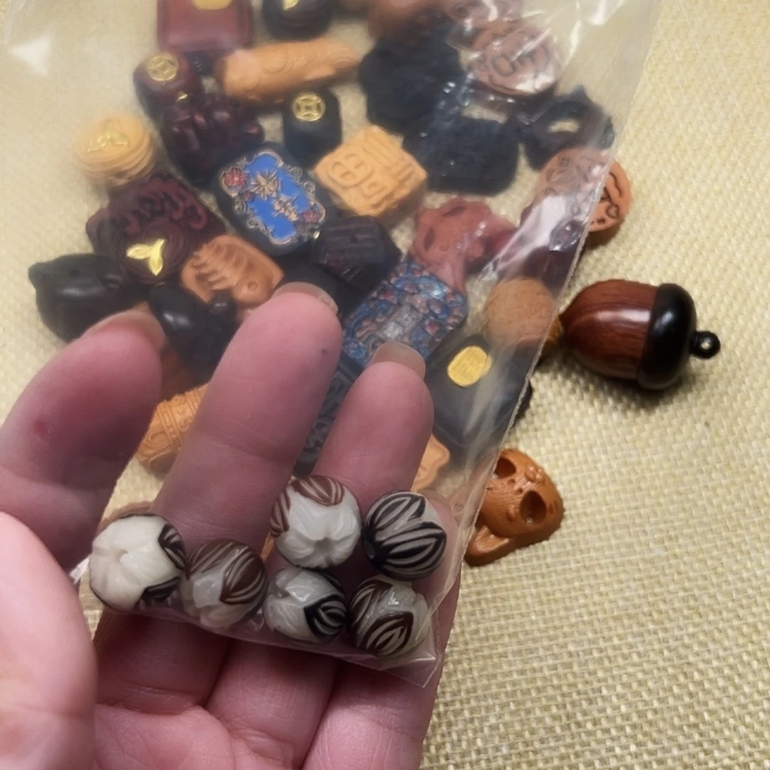 ****贝大叶紫檀（黑酸枝木类）