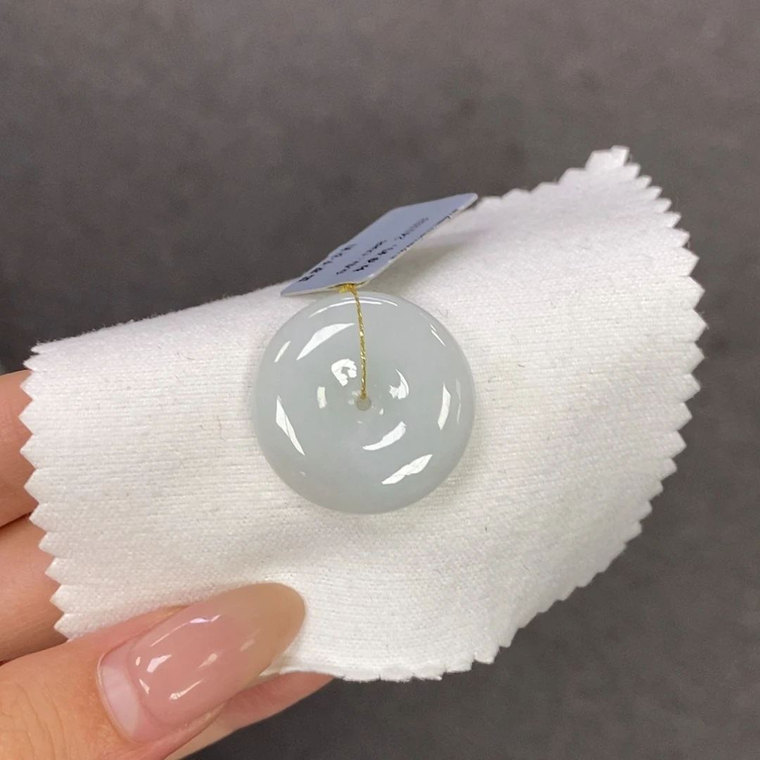 【闪购商品】翡翠未镶嵌颈饰平安扣