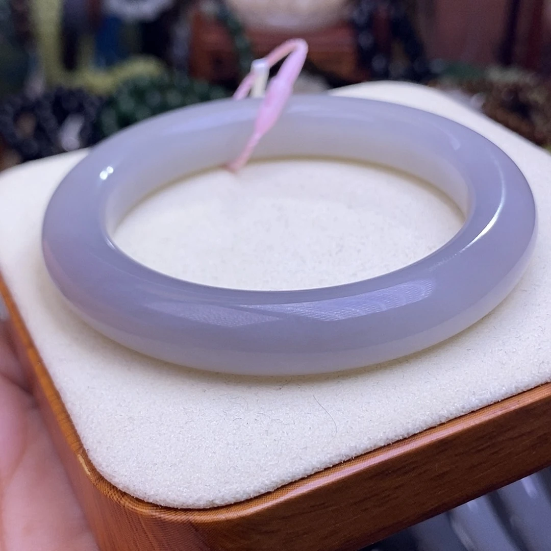 随***安和田玉未镶嵌颈饰烟紫老料冰底收藏手镯57圈