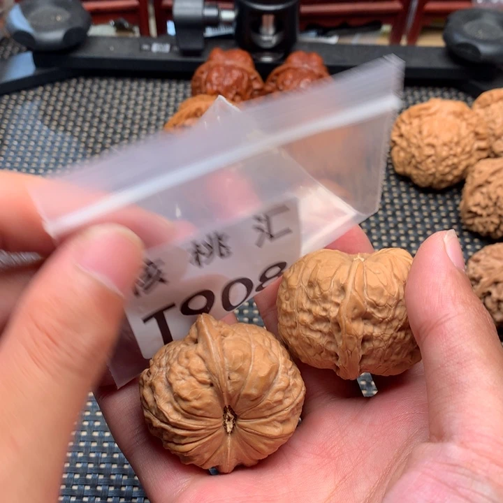 文玩核桃吊坠南瓜