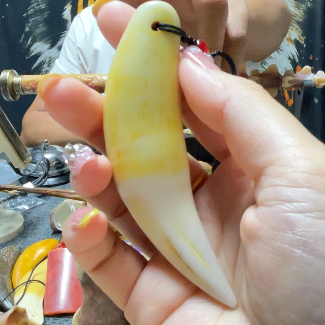 骆驼牙把件9➕黄色牙