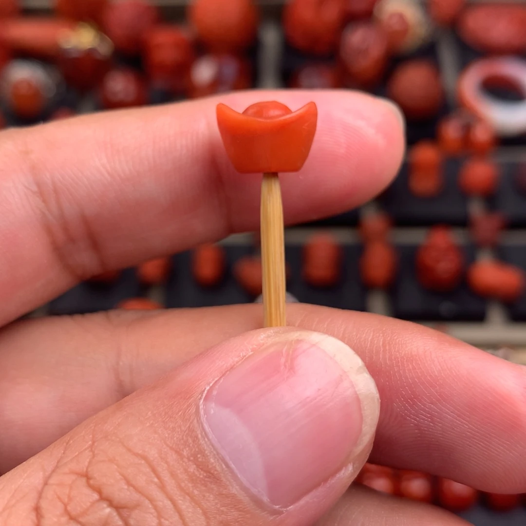 南红玛瑙元宝未镶嵌