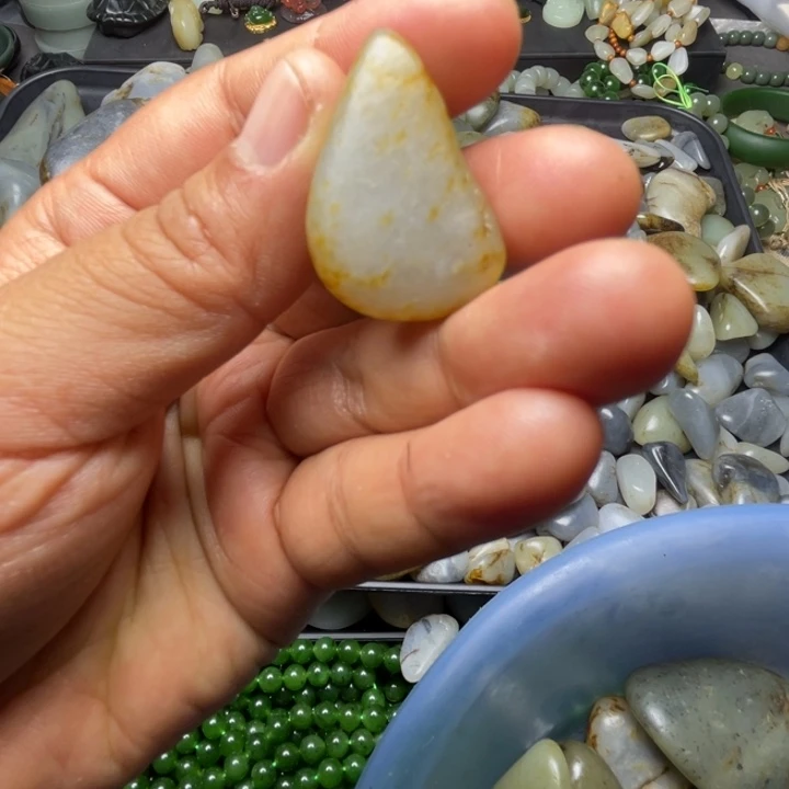 未镶嵌和田玉珠宝半成品
