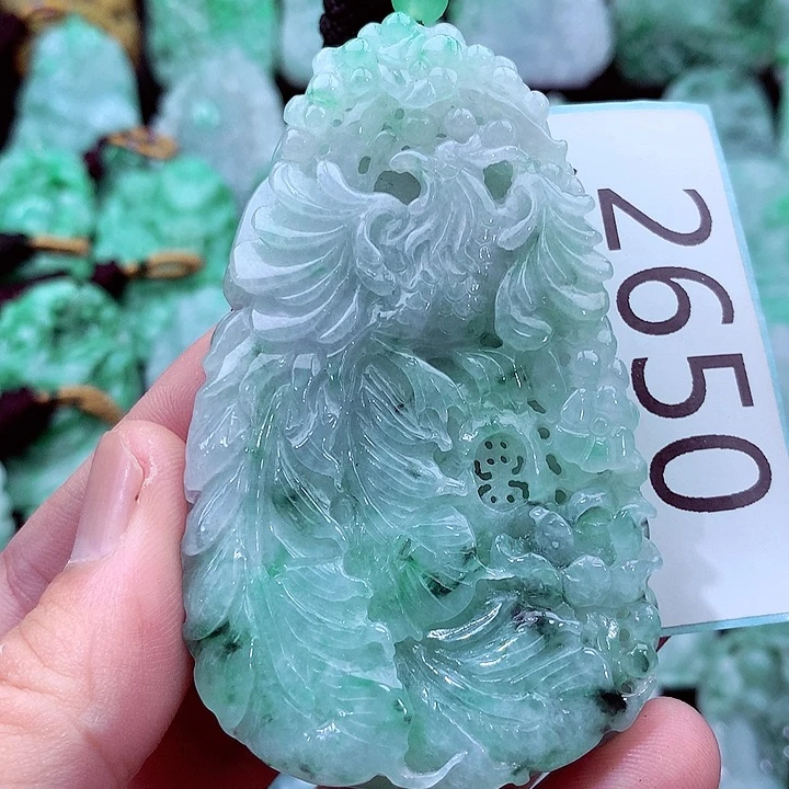 吊坠(不含链)未镶嵌翡翠