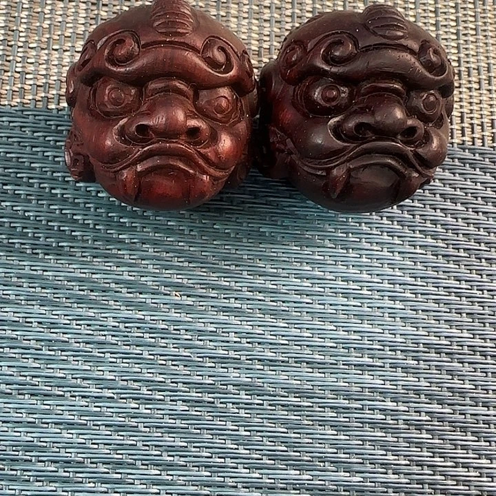木小叶雕刻件貔犰头像精工