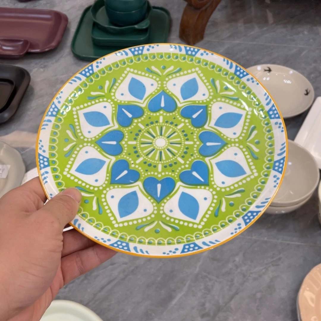 陶瓷微瑕餐具介意勿拍，满18飞！