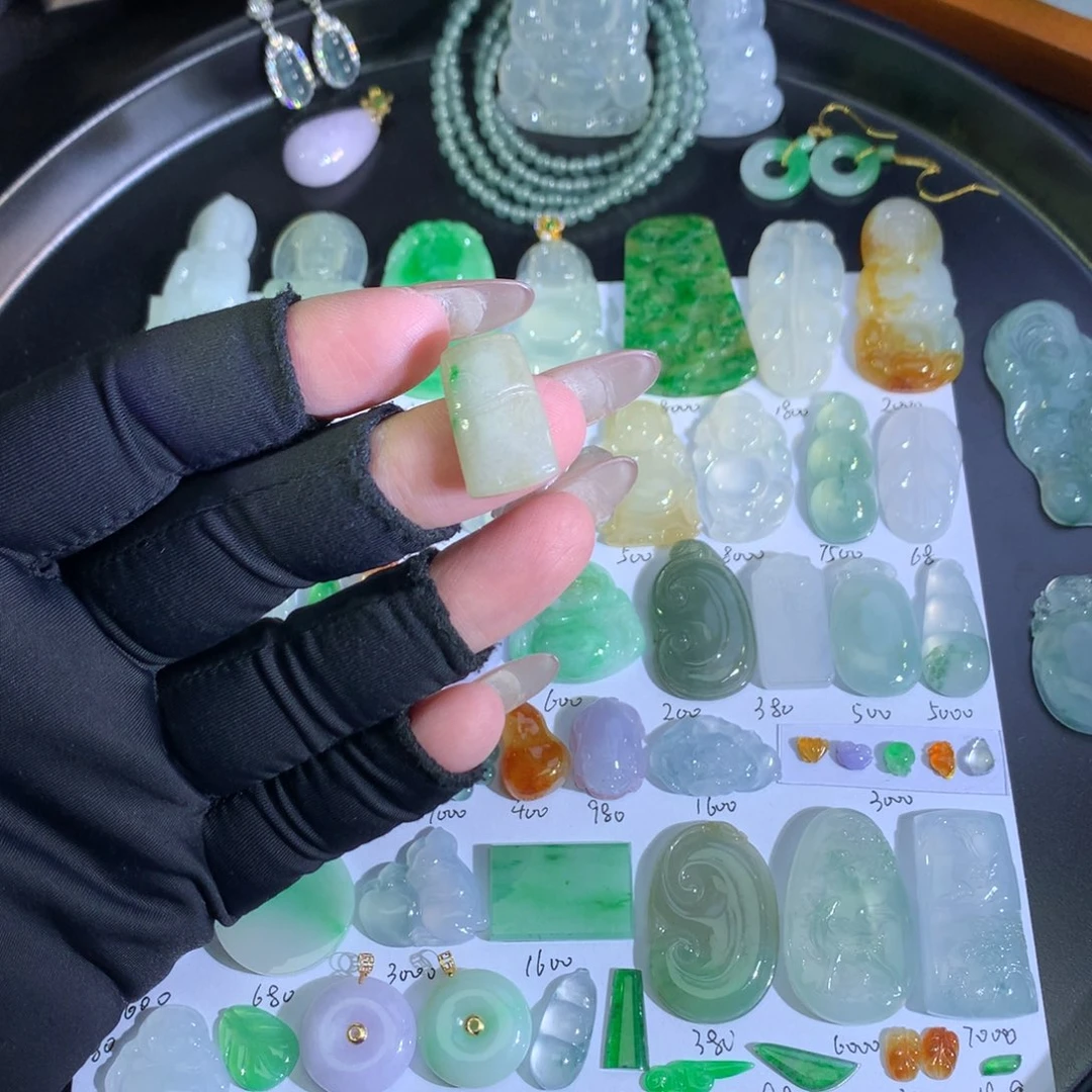 翡翠未镶嵌吊坠(不含链)竹笋