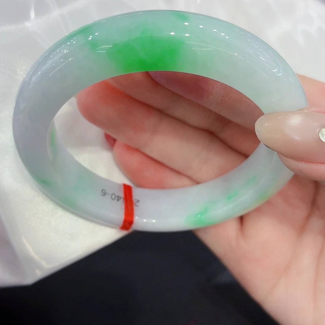 翡翠未镶嵌手镯翡翠58-59圈口（强推）