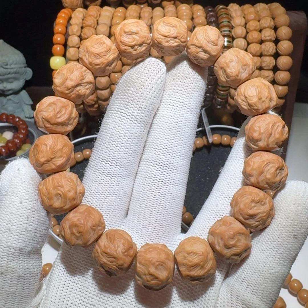 猴头核桃吊坠龙蛇之变