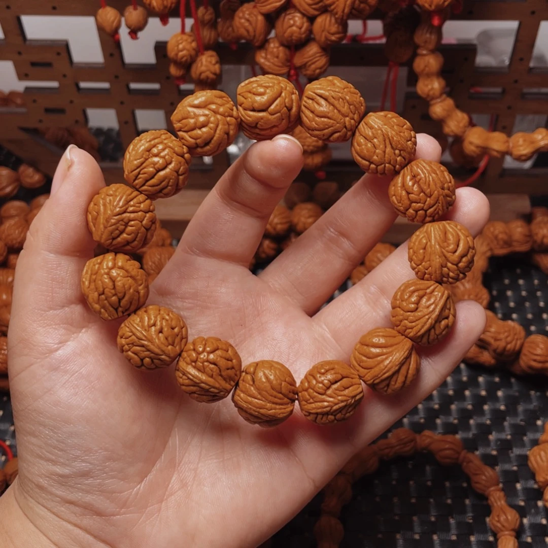 木质类龙纹桃枭手串