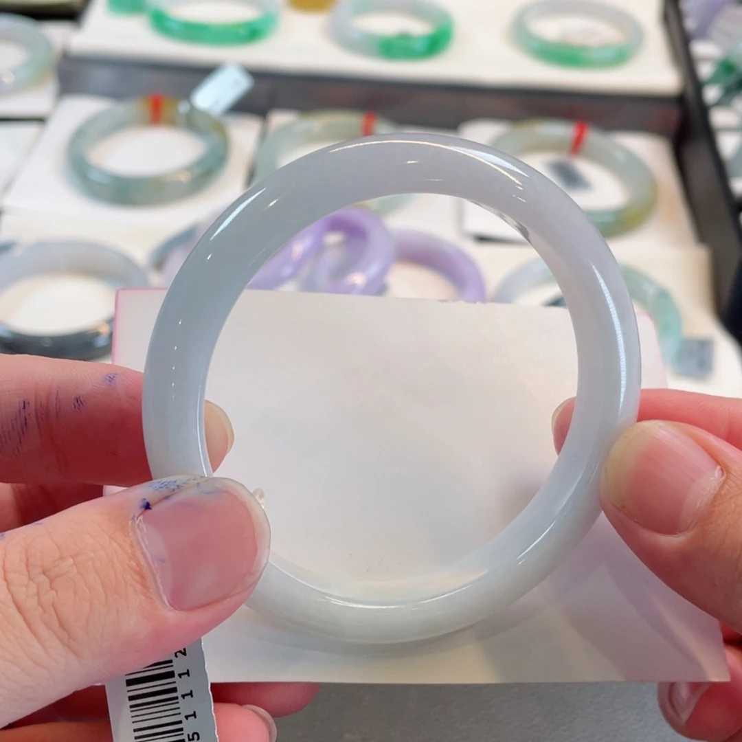 翡翠手镯未镶嵌60正圈