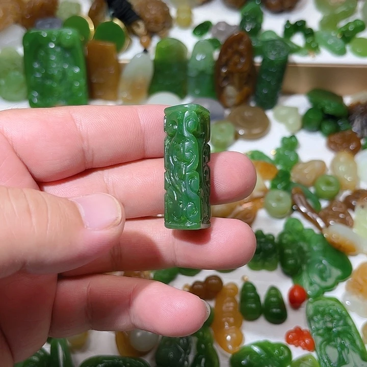 和田玉（碧玉）未镶嵌颈饰