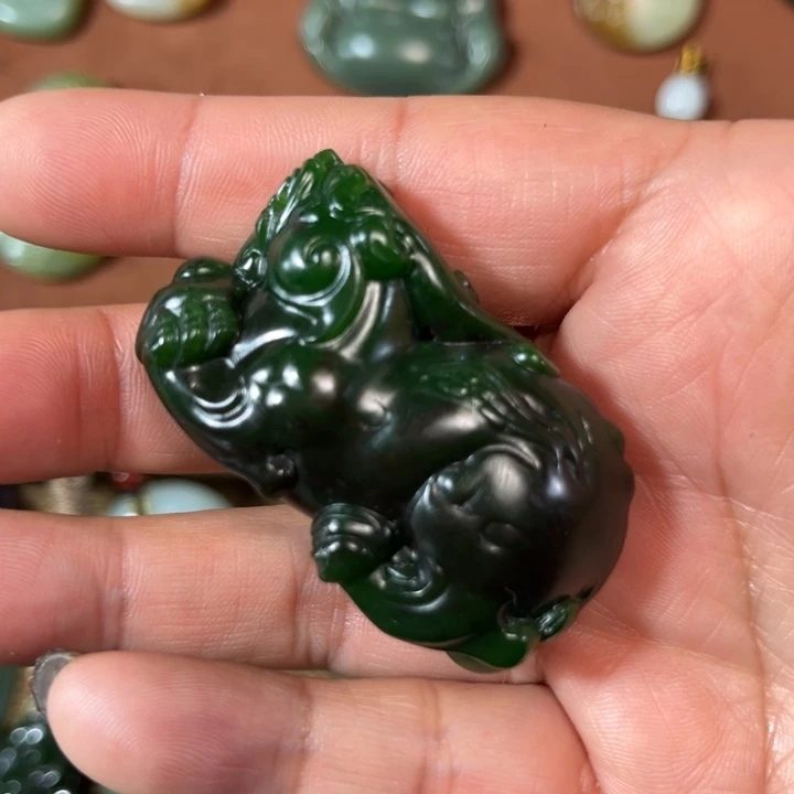 和田玉（碧玉）未镶嵌颈饰