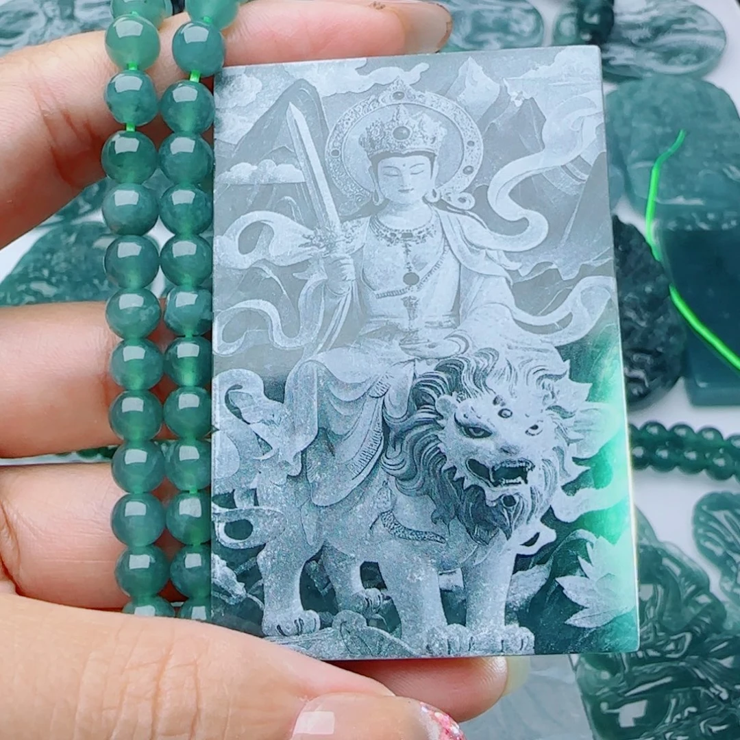 翡翠未镶嵌颈饰多样性发货天然的A货翡翠