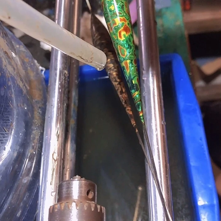 茅草大漆浮漂2.3克红绿尾