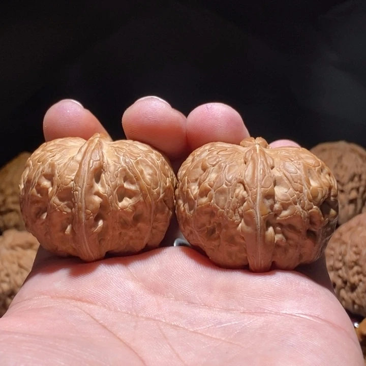 寻***鸡文玩核桃把件42.5元宝