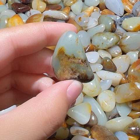 和田玉（糖玉）未镶嵌颈饰17.6克