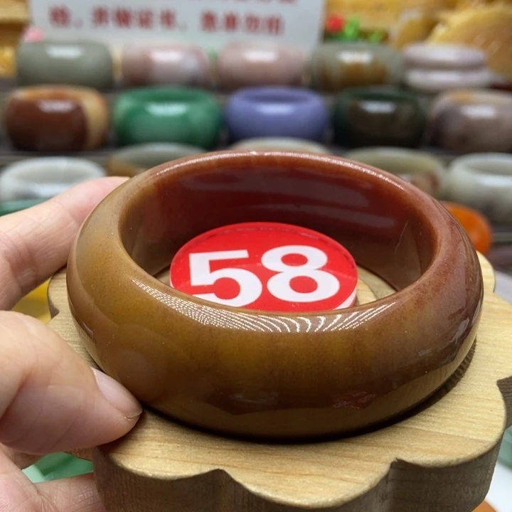 未镶嵌手镯石英质玉