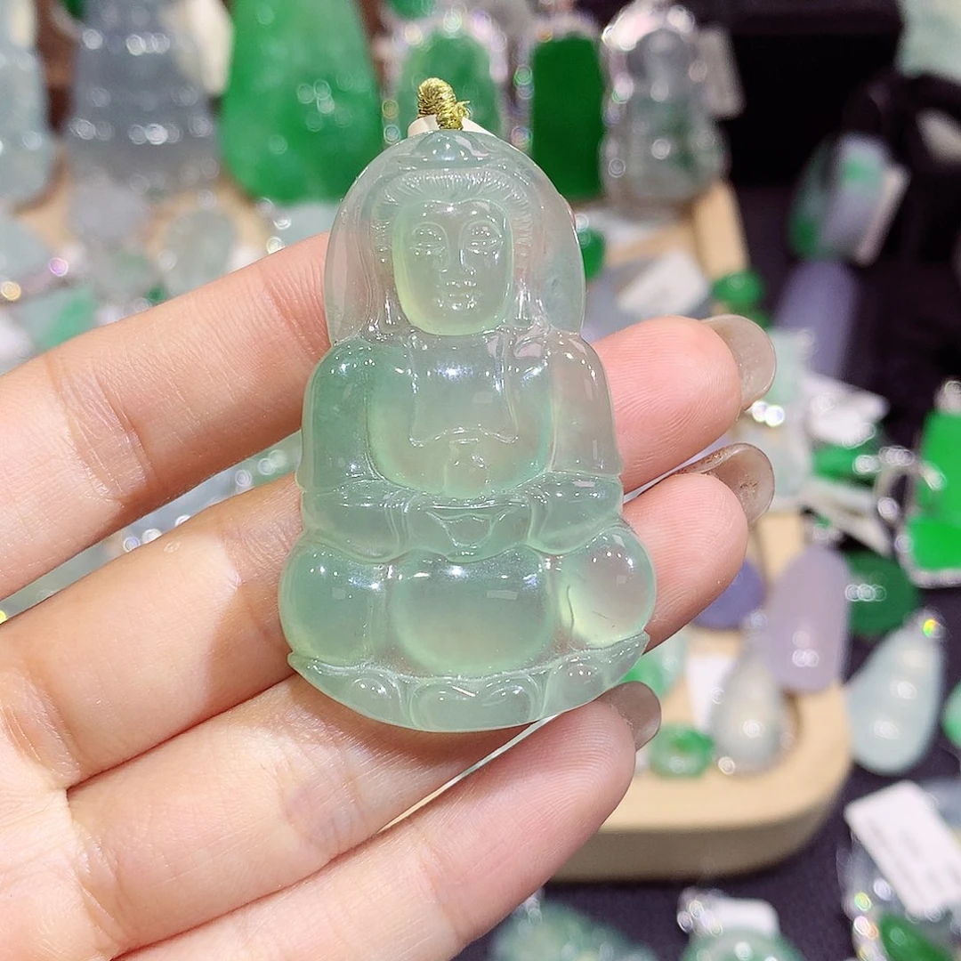 翡翠未镶嵌颈饰观音