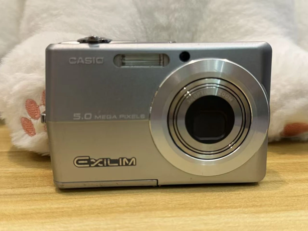 9新 Casio/卡西欧 9新卡西欧Z500电池盖坏功能正常