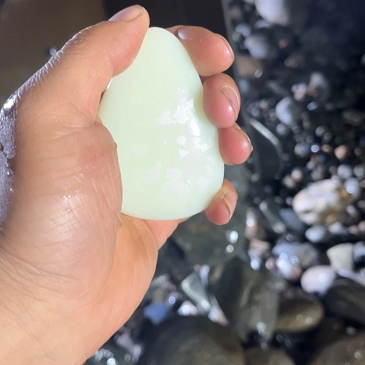 未镶嵌和田玉（糖玉）挂件