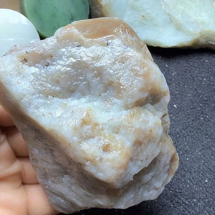 和田玉（糖玉）未镶嵌珠宝半成品