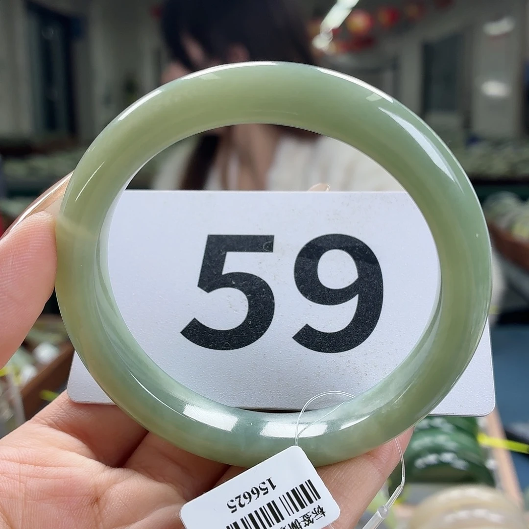 和田玉未镶嵌手镯水线