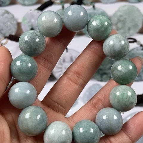 翡翠颈饰未镶嵌微瑕福利