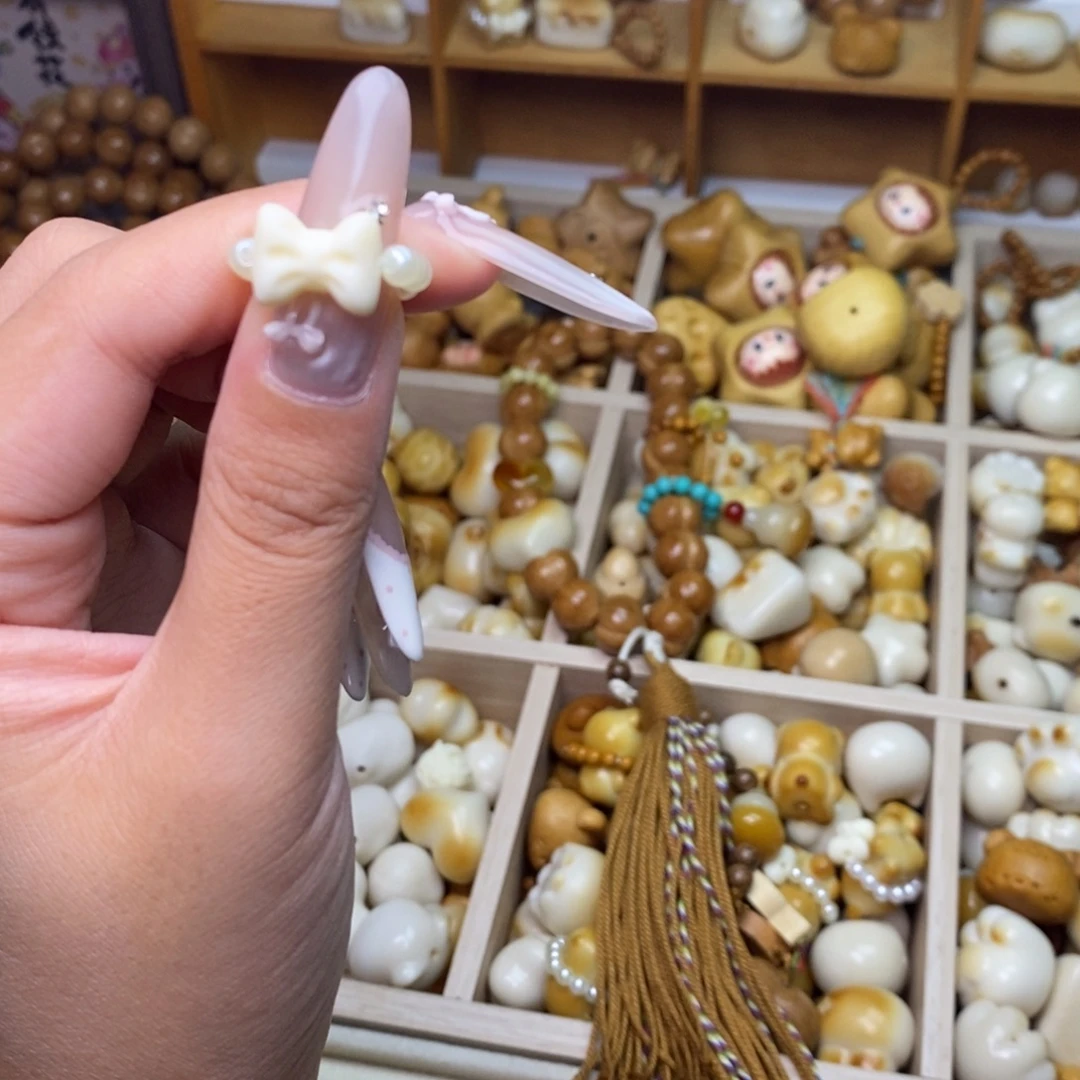 吊坠猴头核桃蝴蝶结卡环