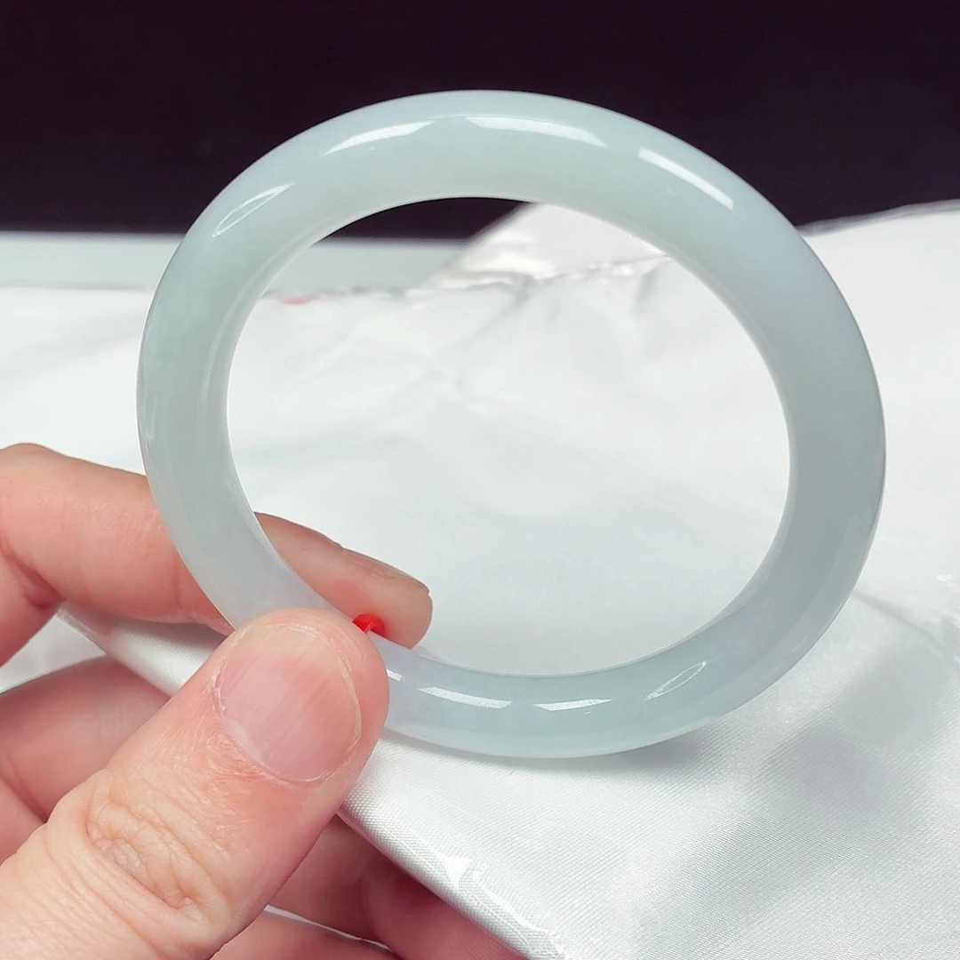 爱***女翡翠未镶嵌手镯55圈