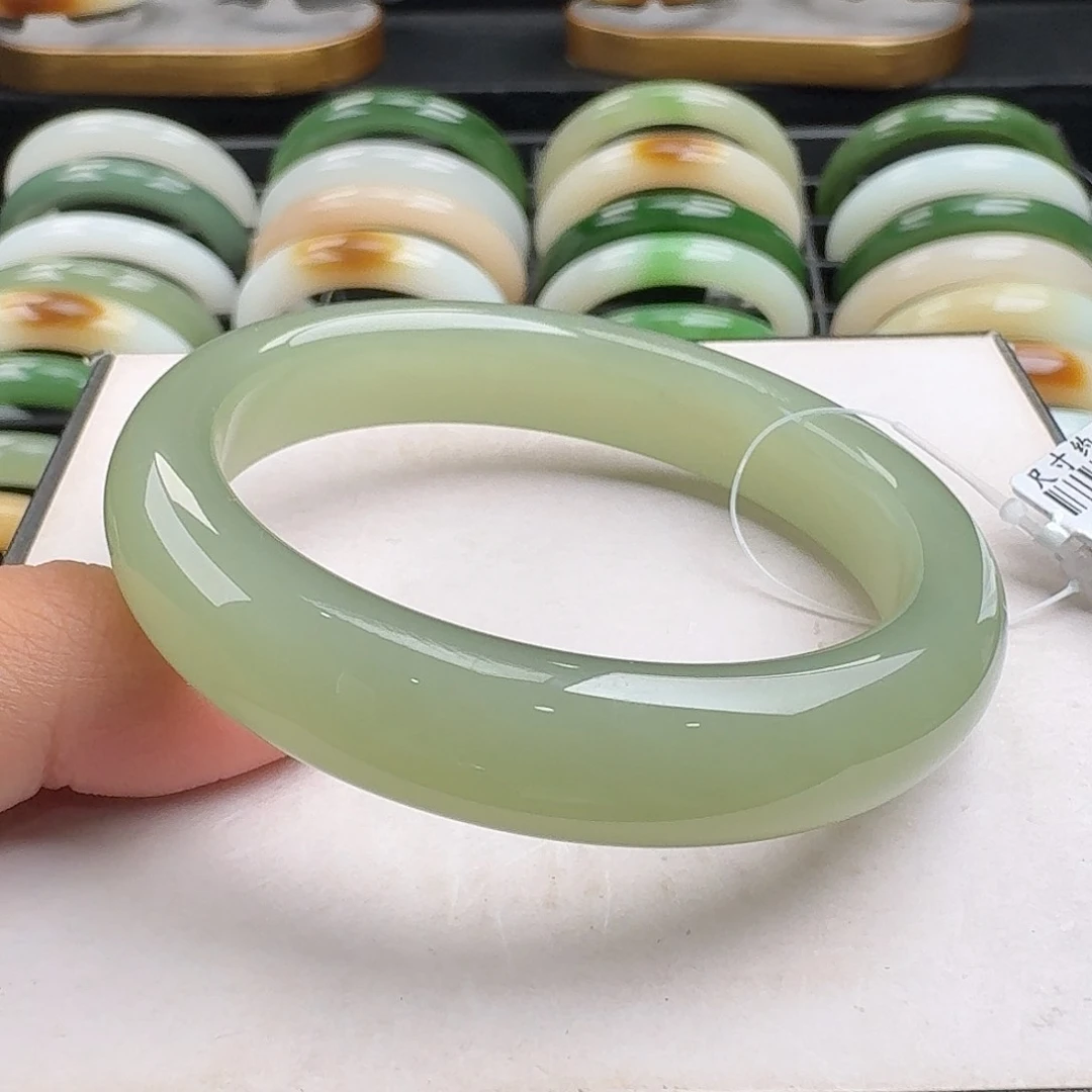 和田玉手镯未镶嵌52.9