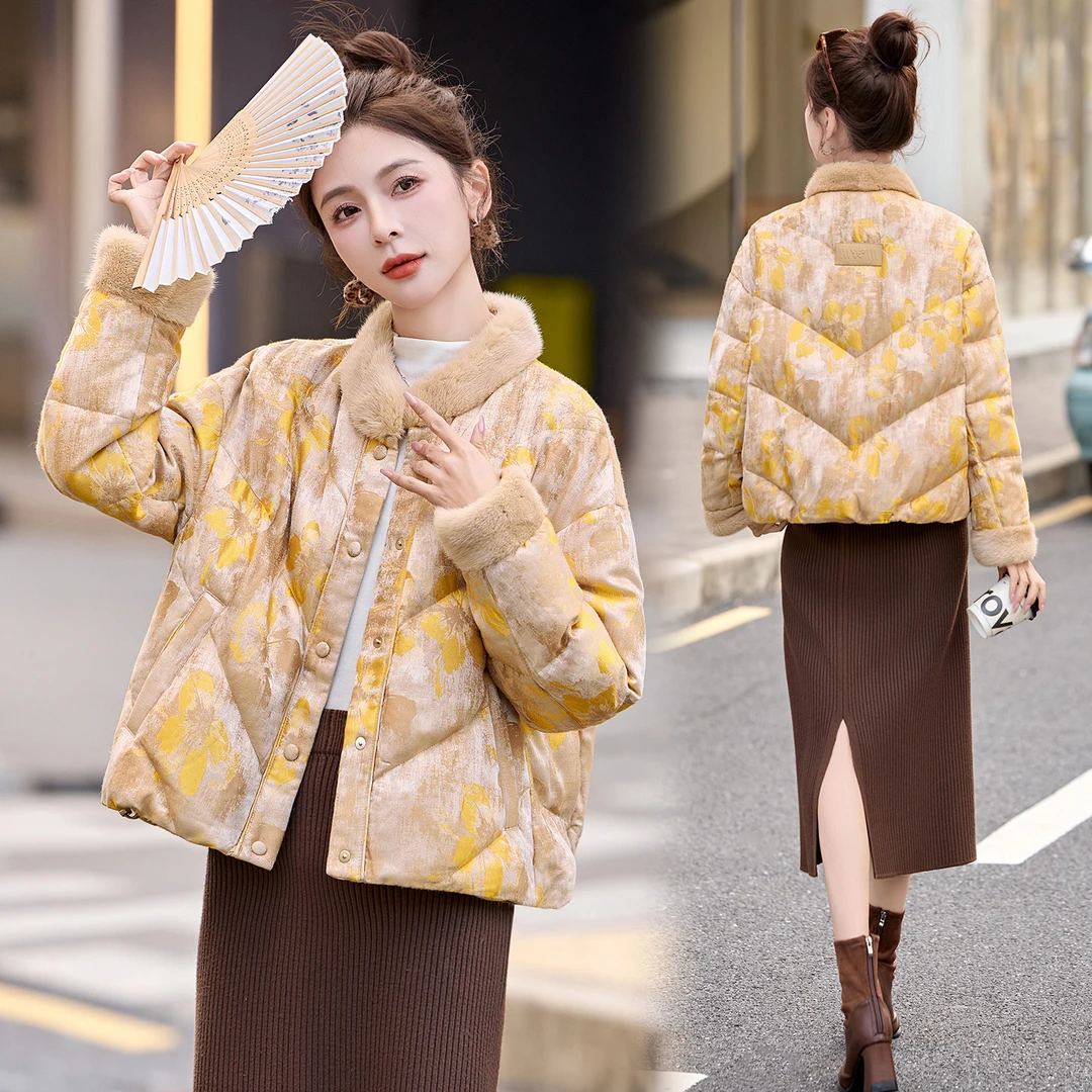巨好看的羽绒服女短款2025冬季新款国风轻薄显瘦印花保暖外套