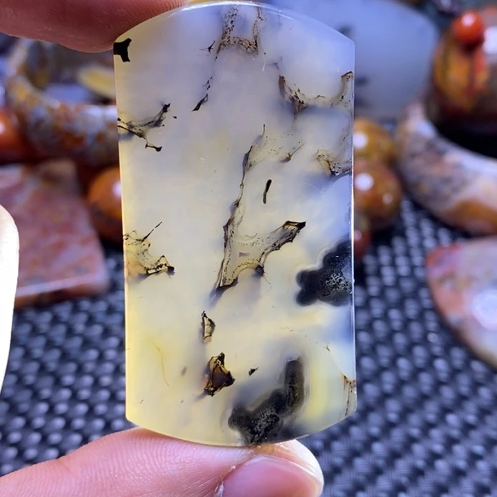 玛瑙/玉髓颈饰未镶嵌