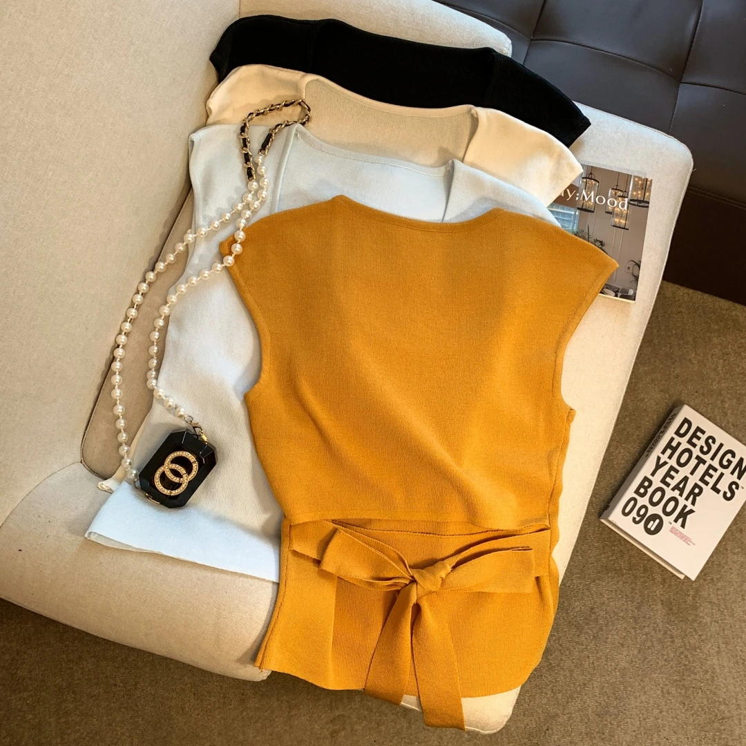 露背镂空露腰设计感针织衫女春夏新款高级感超好看独特漂亮上衣