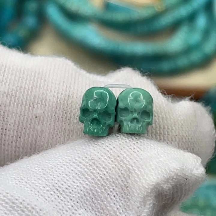 绿松石未镶嵌挂件