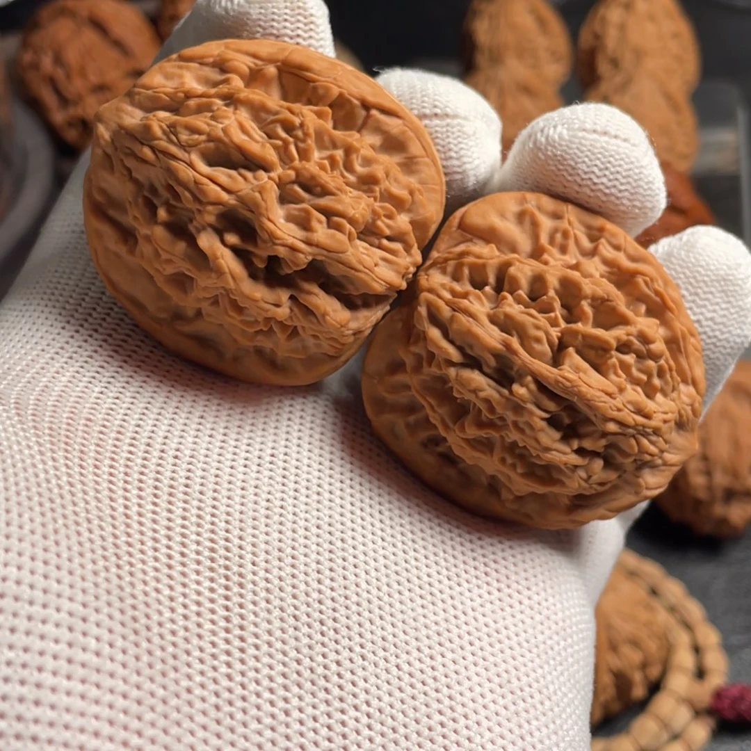 C***H吊坠文玩核桃虎头