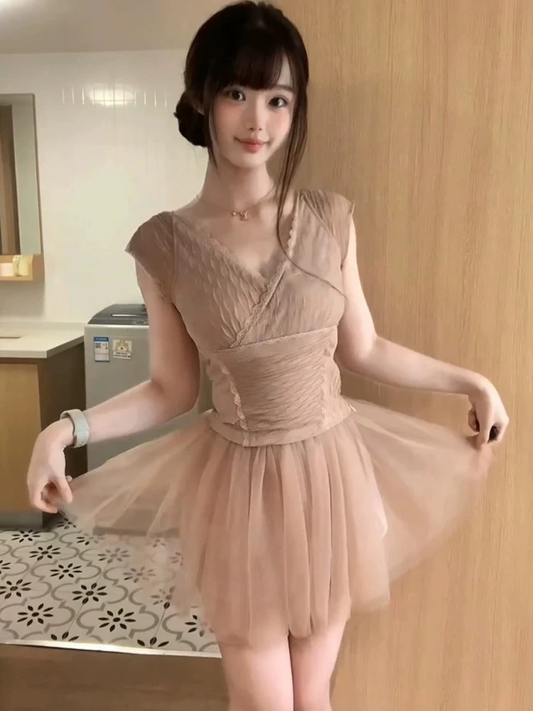 已到货 热狗很辣芭蕾如梦甜美显瘦气质V领蕾丝上衣/网纱裙裤套装
