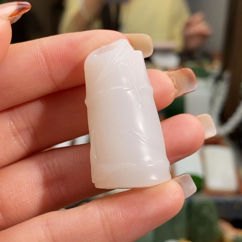 【闪购商品】吊坠(赠链)未镶嵌和田玉