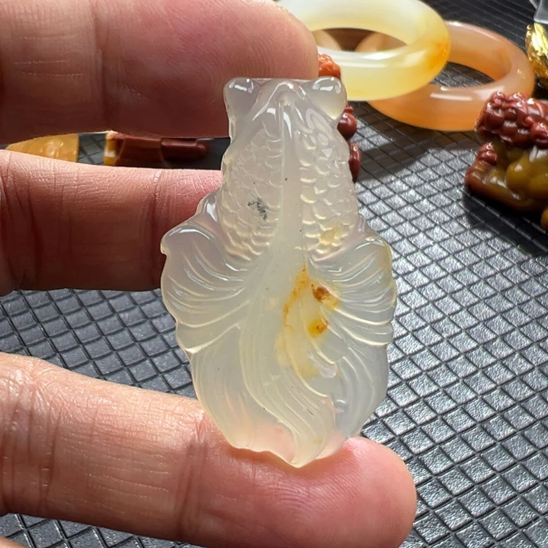 石英质玉未镶嵌颈饰