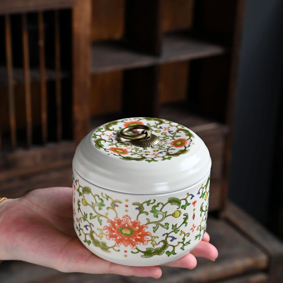 缠枝莲图案家用实用防潮陶瓷茶叶罐