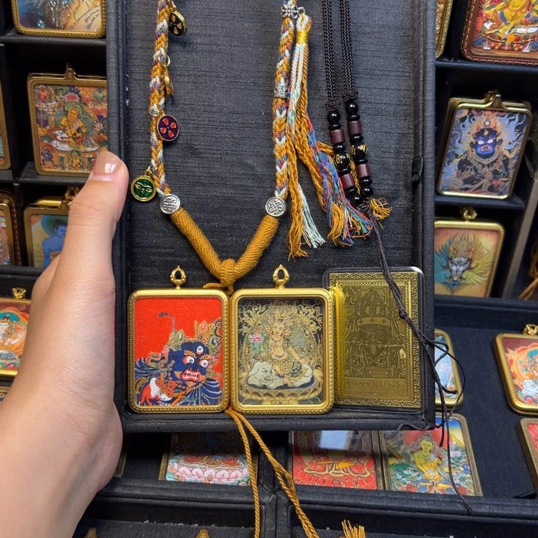 吉***云吊坠美丽的小镇和美丽的小