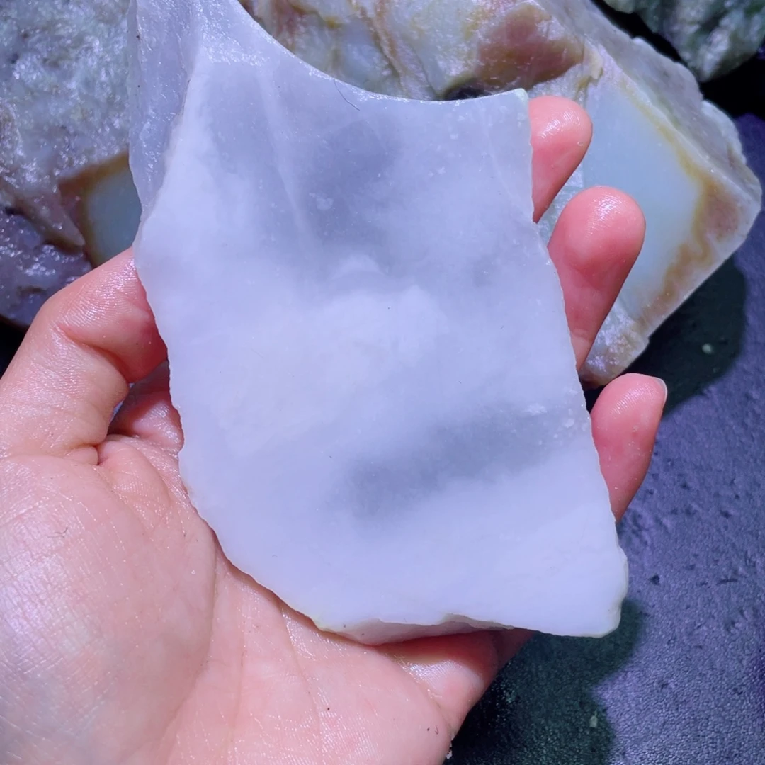 和田玉未镶嵌珠宝半成品