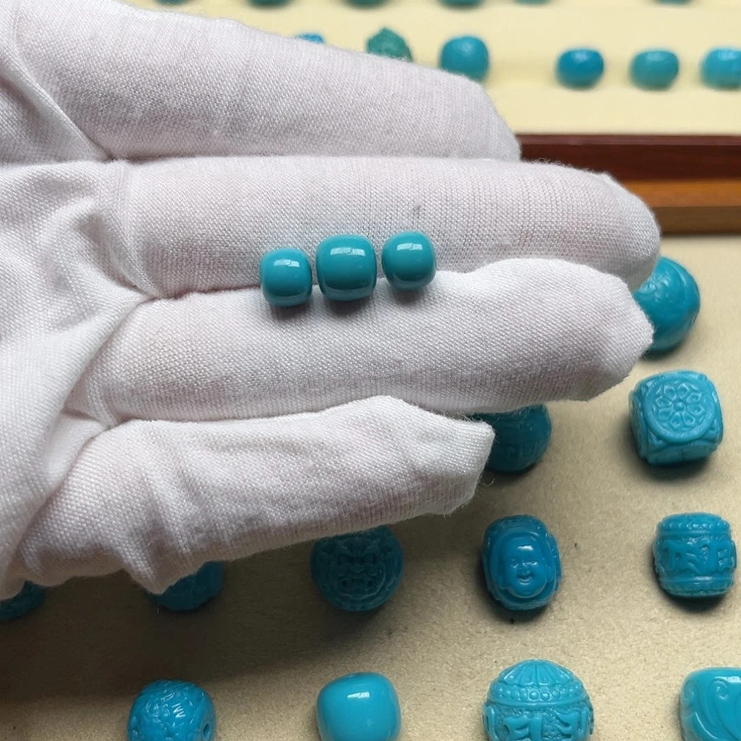 绿松石未镶嵌天然原矿绿松石无镶嵌三连6.8-7.7